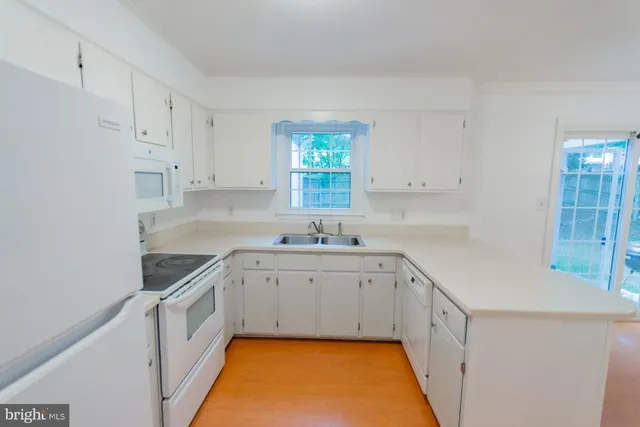 $1,900 | 28 Newington Court North, Charles Town, WV 25414