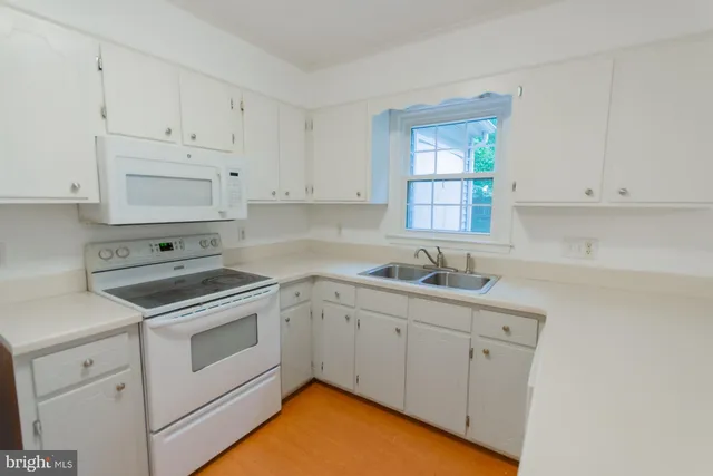 $1,900 | 28 Newington Court North, Charles Town, WV 25414