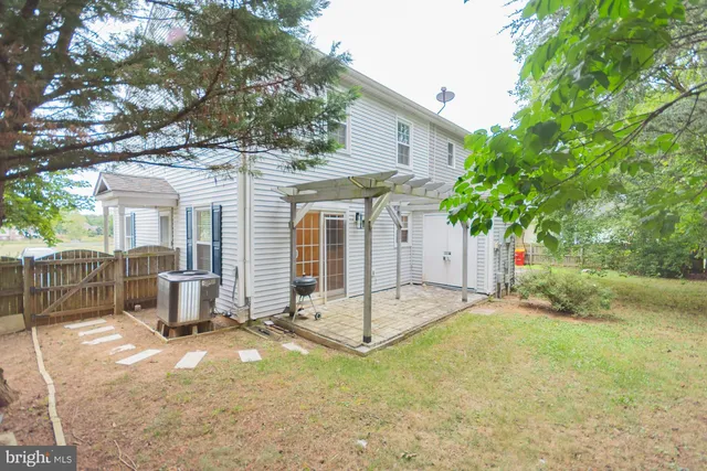 $1,900 | 28 Newington Court North, Charles Town, WV 25414