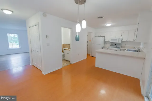 $1,900 | 28 Newington Court North, Charles Town, WV 25414