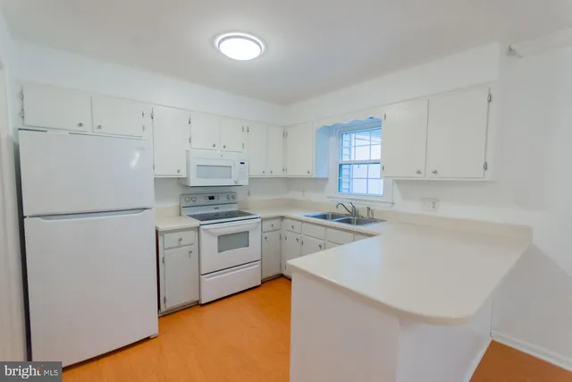 $1,900 | 28 Newington Court North, Charles Town, WV 25414