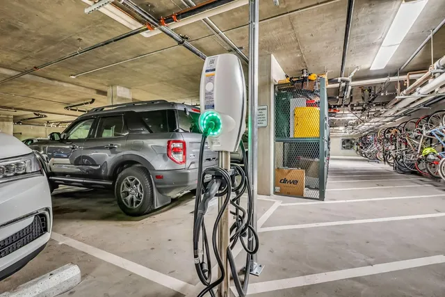 $599,000 | 438 West Grand Avenue, Unit 615, Oakland, CA 94612