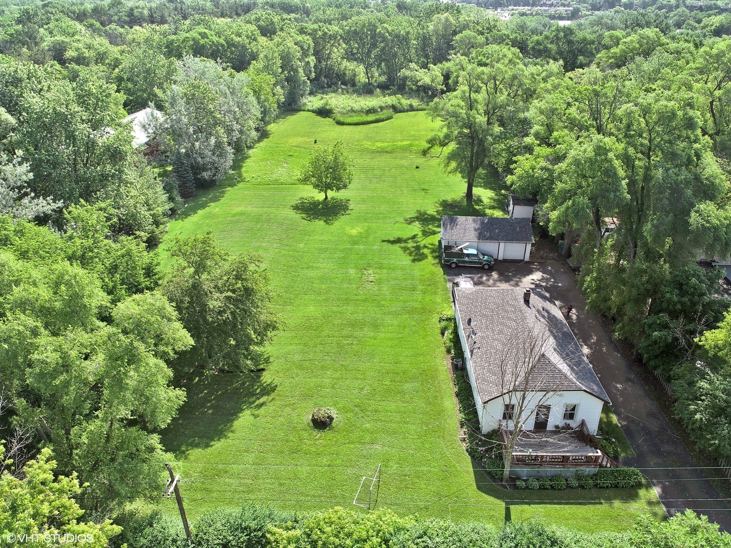 20073 North Hazelcrest Road Palatine, IL 60074 - Photo 4 of 11