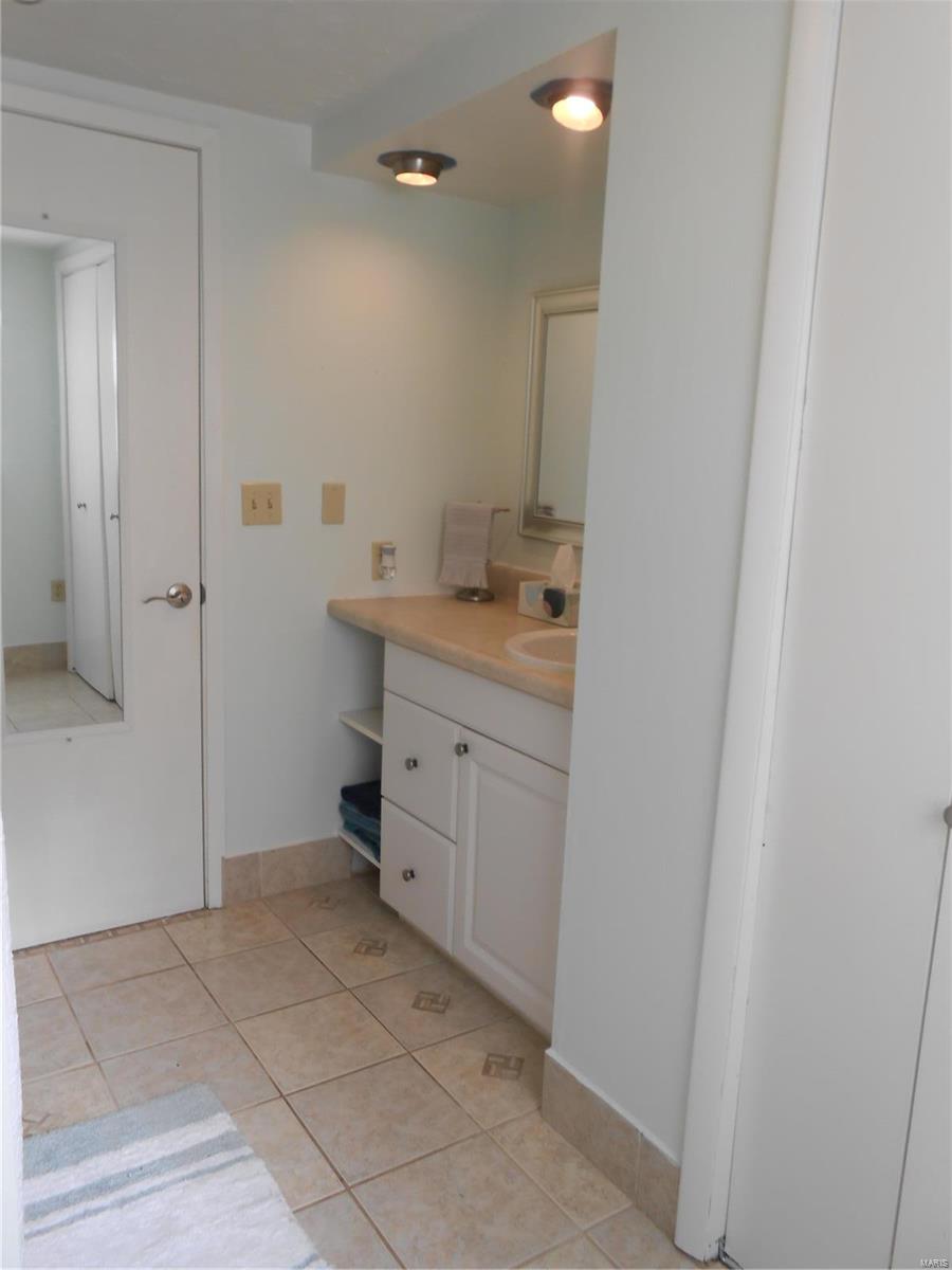 7409 Bethalto Road Bethalto, IL 62010 - Photo 32 of 38 Gallery Image 32