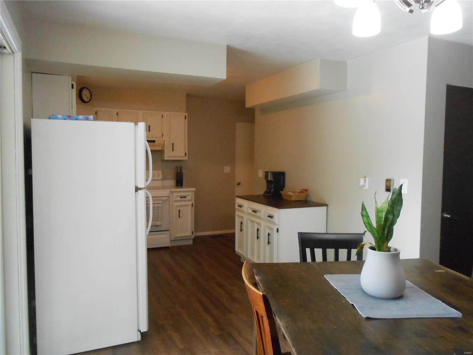 7409 Bethalto Road Bethalto, IL 62010 - Photo 10 of 38 Gallery Image 10