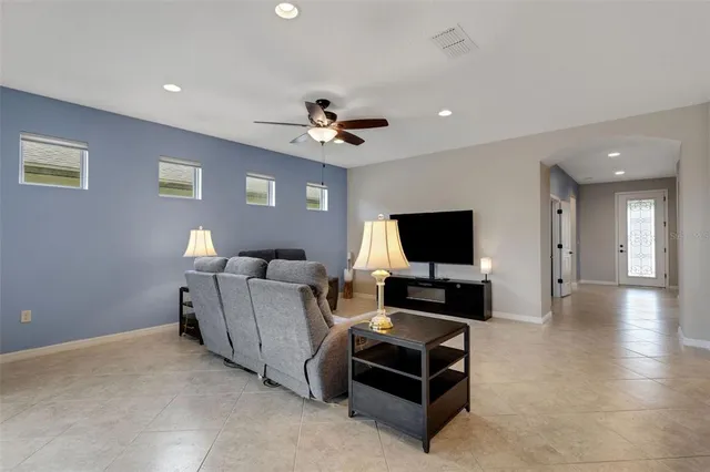 $399,900 | 613 Cantabria Drive, Davenport, FL 33837