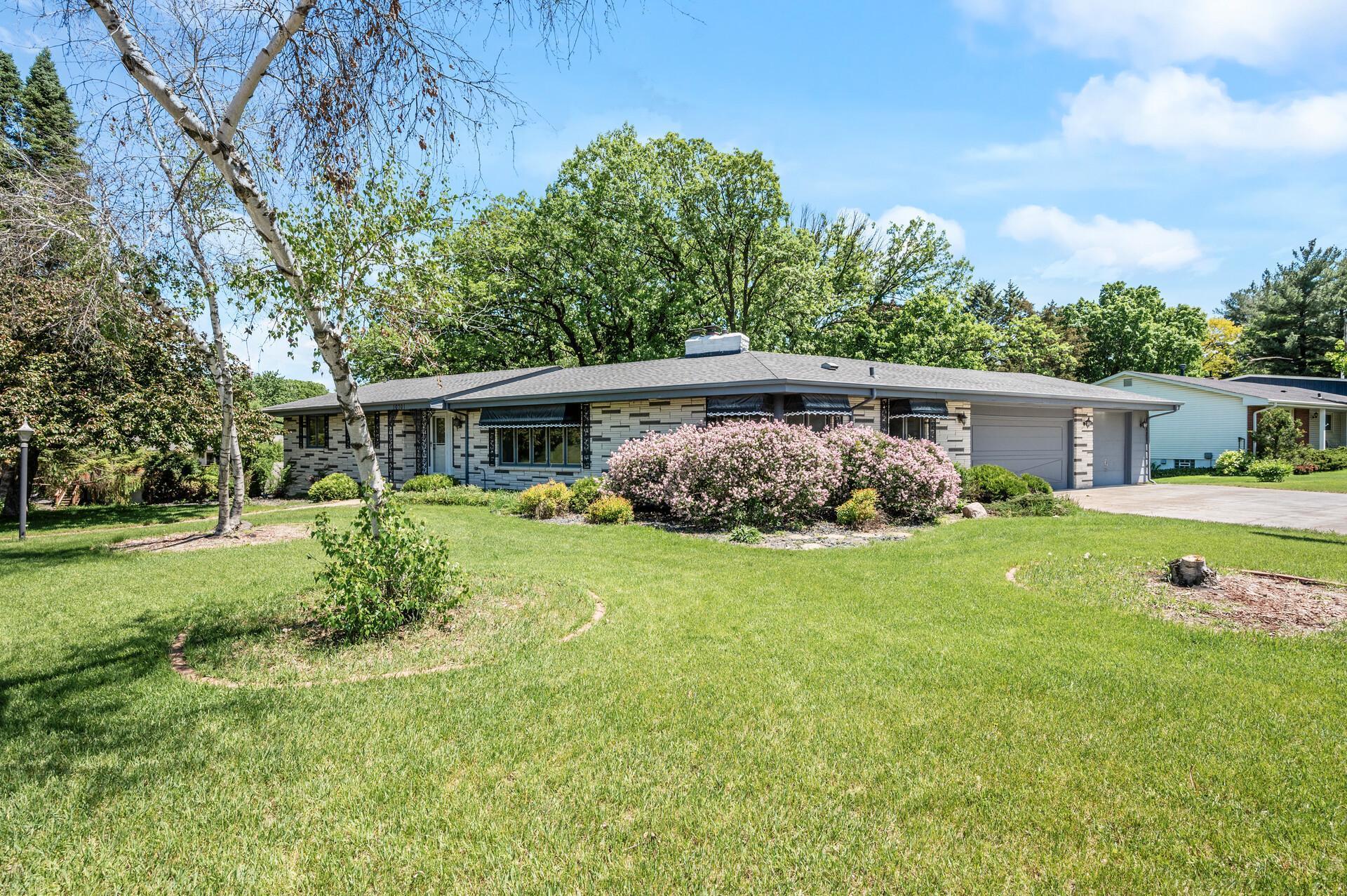 10701 Hopkins Road Bloomington, MN 55420 - Photo 1 of 1 Gallery Image 1