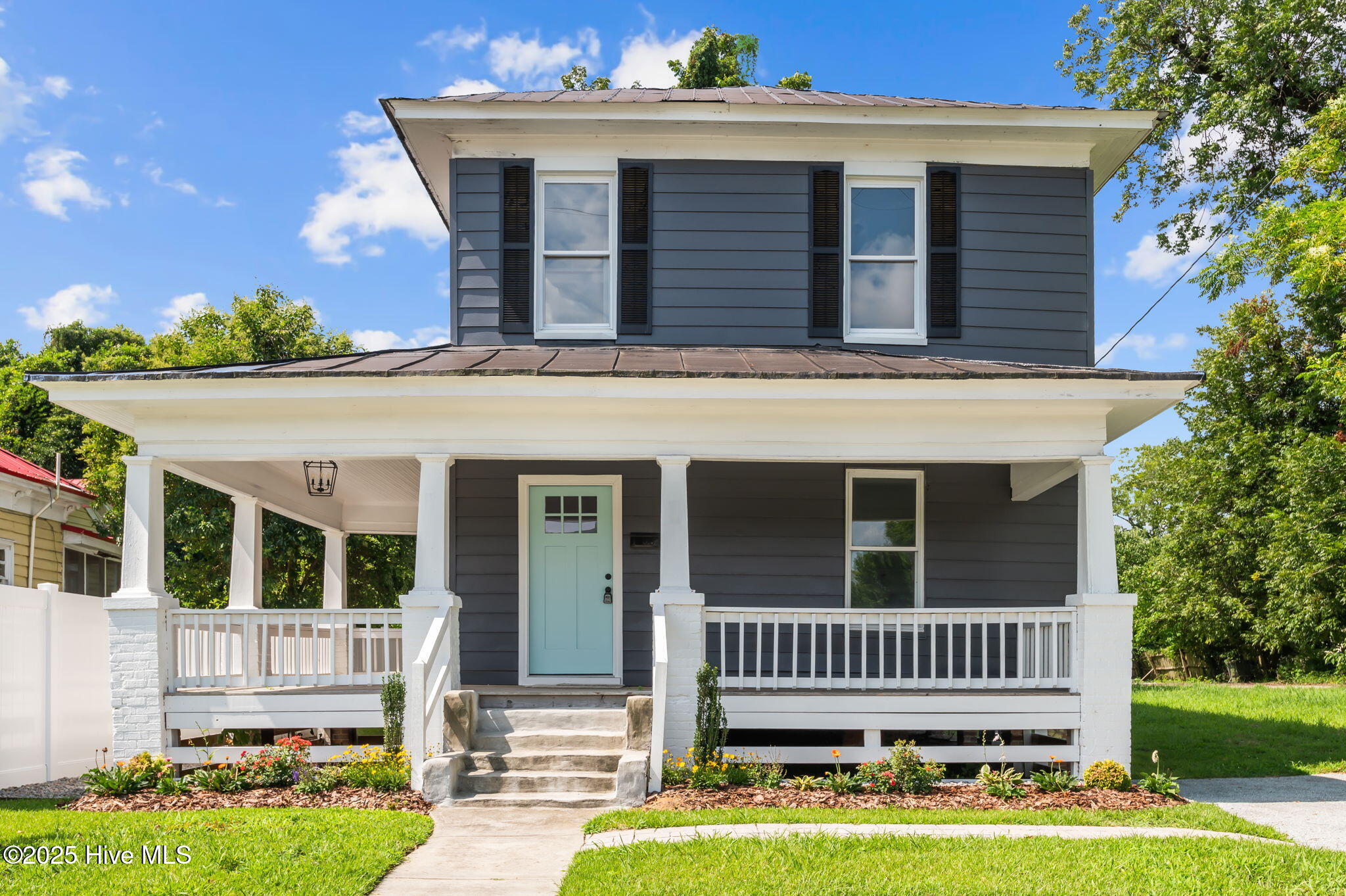 845 West 3rd Street Washington, NC 27889 - Photo 2 of 37 2-web-or-mls-LHV_0938