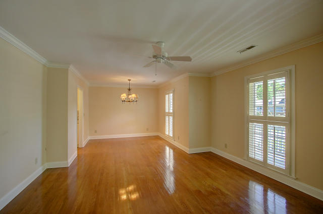 994 Anchor Road Charleston, SC 29412 - Photo 11 of 47 Front living room