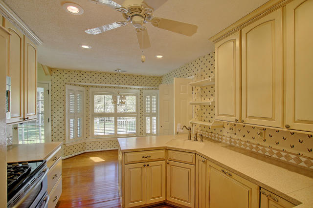 994 Anchor Road Charleston, SC 29412 - Photo 20 of 47 Kitchen