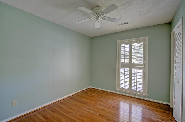 994 Anchor Road Charleston, SC 29412 - Photo 34 of 47 Guest bedroom