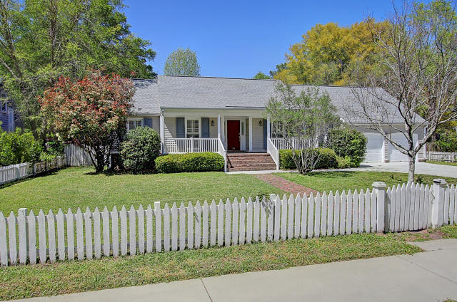 994 Anchor Road Charleston, SC 29412 - Photo 47 of 47 Fully enclosed wooden fence