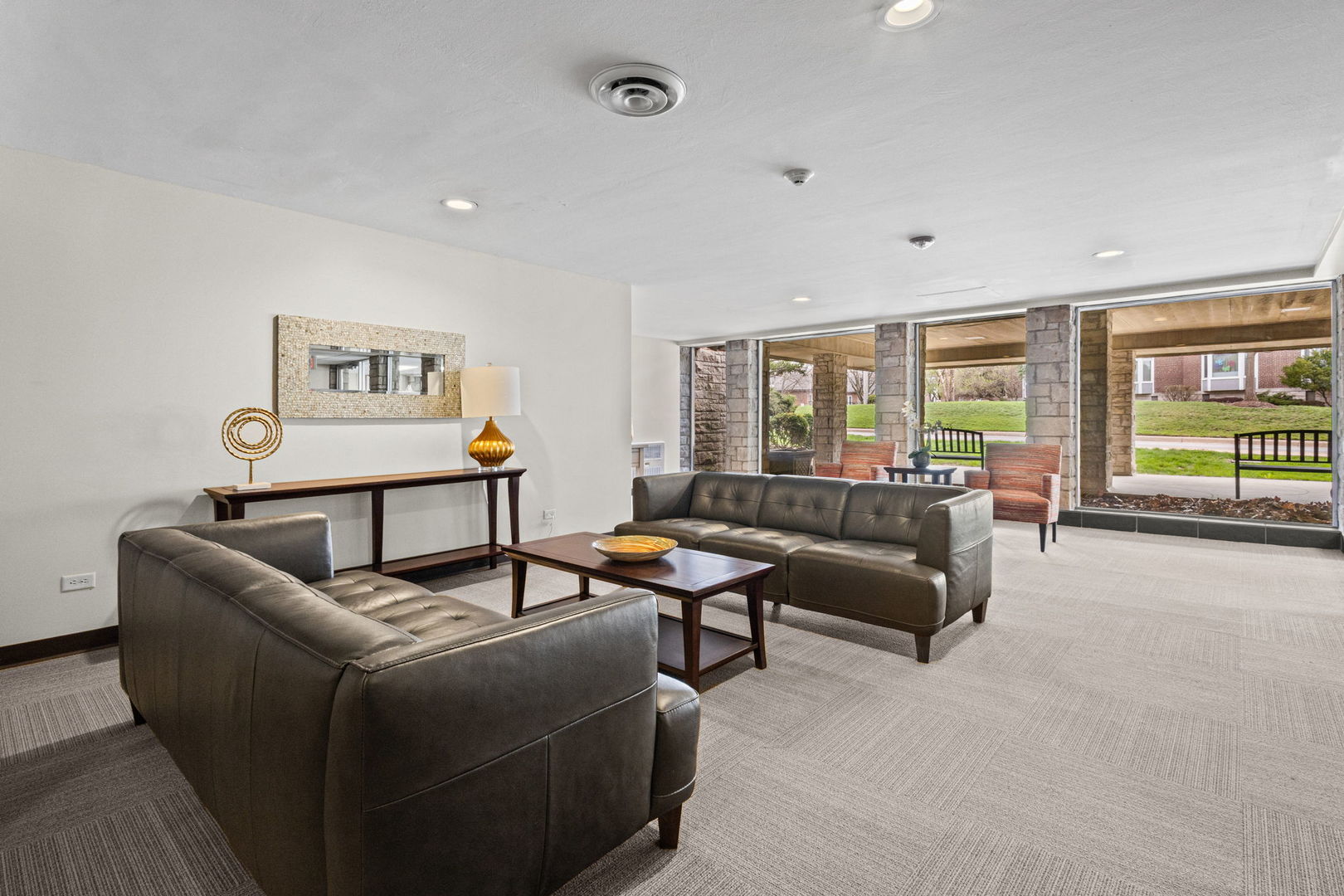 400 Ascot Drive, Unit 2L Park Ridge, IL 60068 - Photo 3 of 17