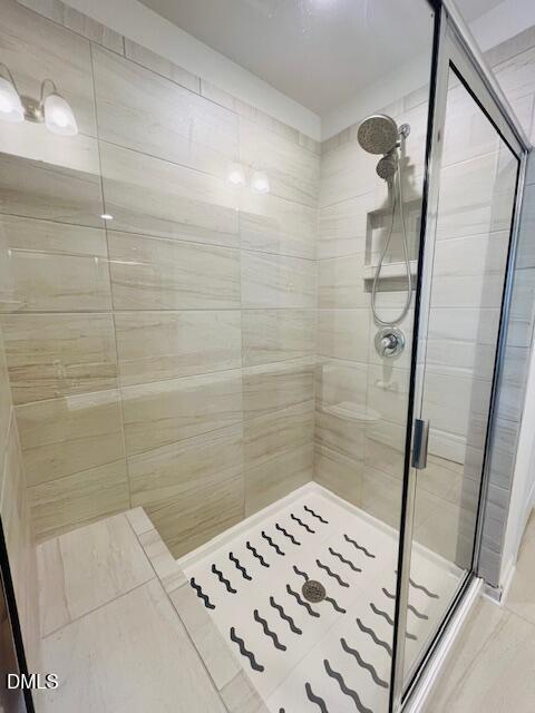 1423 Compass Drive Durham, NC 27713 - Photo 18 of 19 a bathroom with a shower