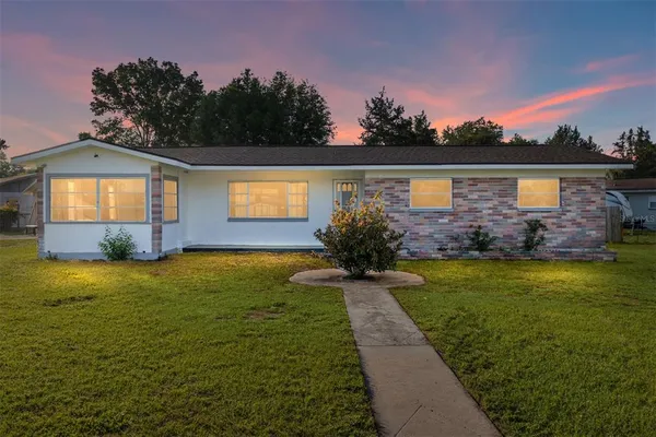 $275,000 | 5306 Southeast 107th Place, Belleview, FL 34420