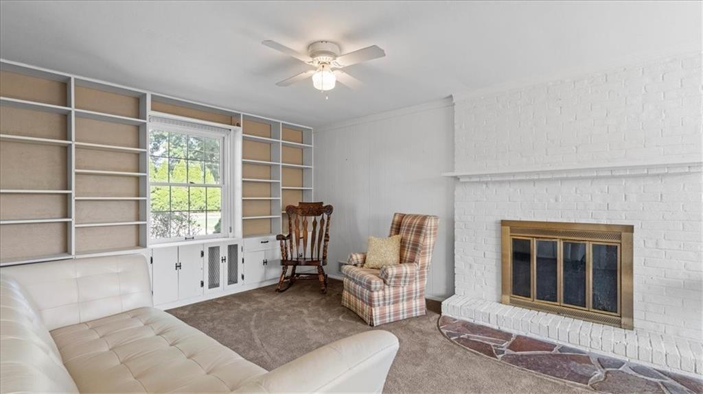 205 Camelford Road McMurray, PA 15317 - Photo 9 of 32 a living room with furniture and a window