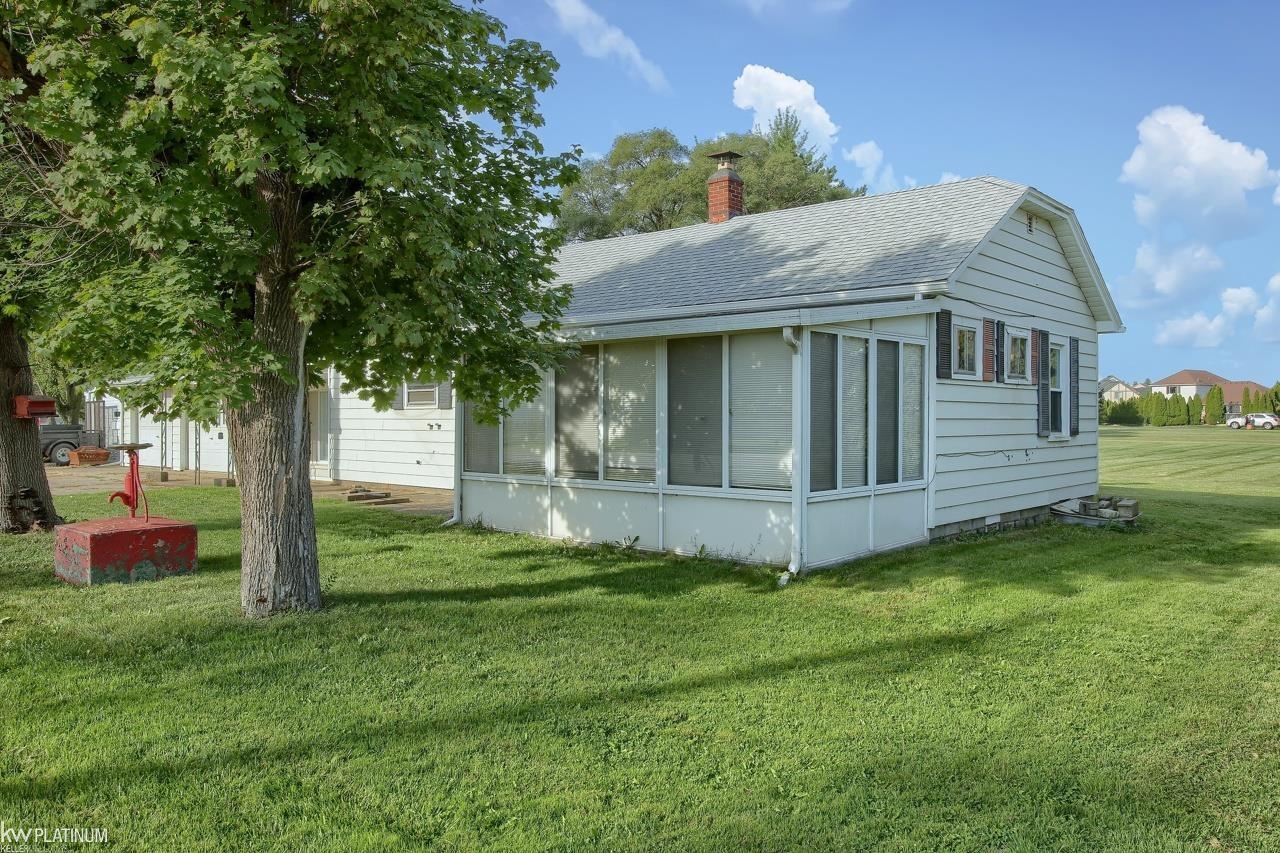 55125 Romeo Plank Road Macomb, MI 48042 - Photo 3 of 24