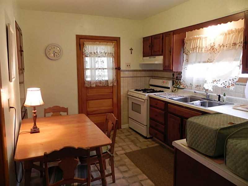 747 Bunola River Road Elizabeth, PA 15037 - Photo 8 of 23 Kitchen.