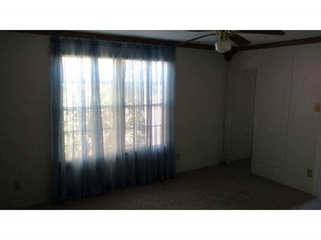9 Roger Road Goffstown, NH 03045 - Photo 8 of 17 Gallery Image 8