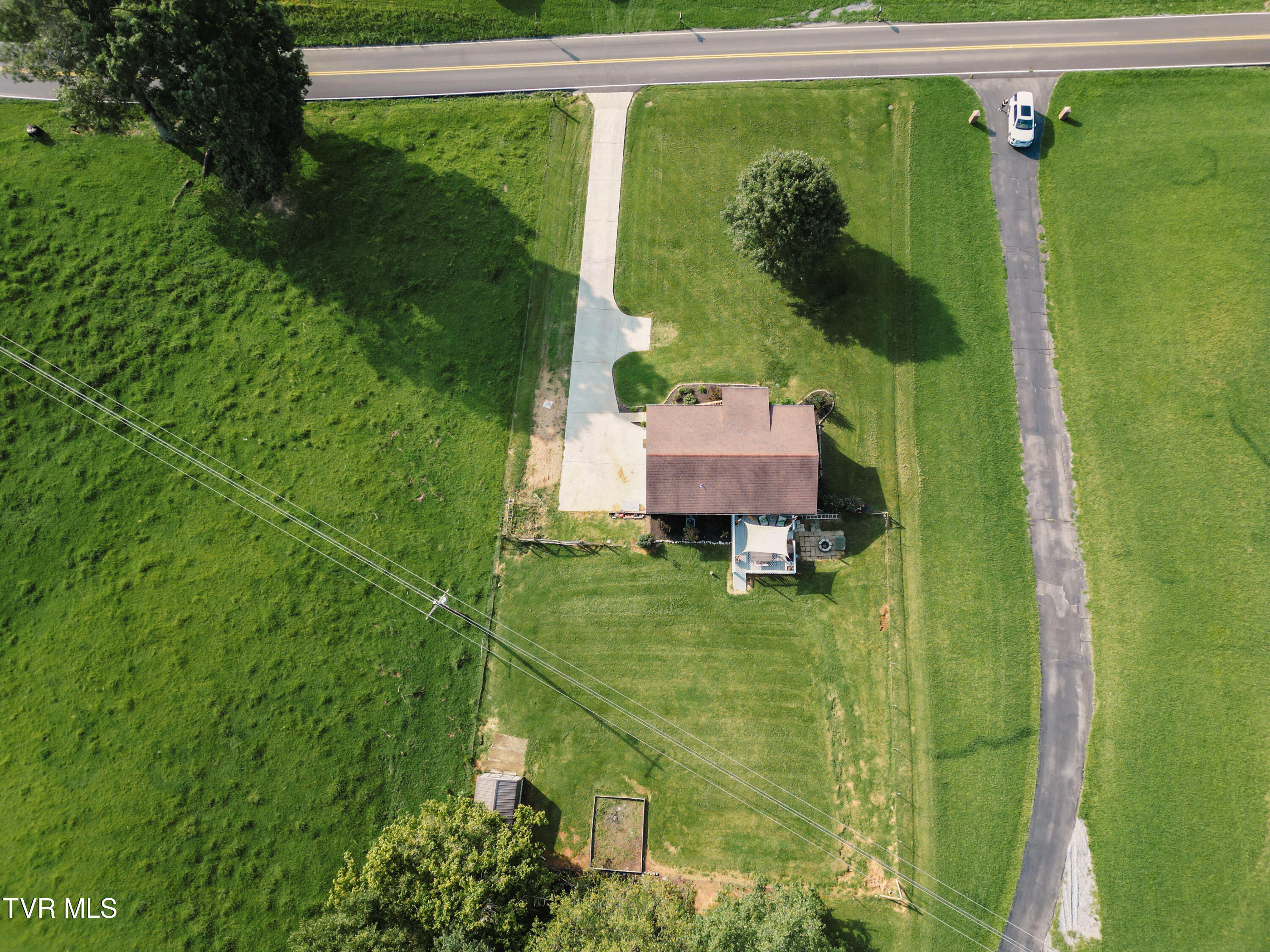 1985 Old Stage Road Greeneville, TN 37745 - Photo 35 of 41 IMG_5375