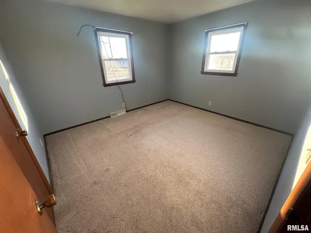 $92,900 | 614 South East Street, Abingdon, IL 61410