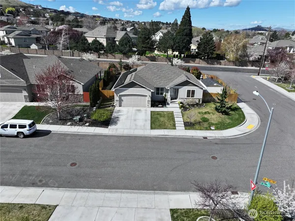 $485,000 | 4304 South Dennis Court, Kennewick, WA 99337
