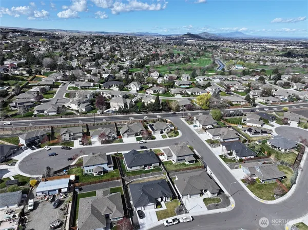 $485,000 | 4304 South Dennis Court, Kennewick, WA 99337
