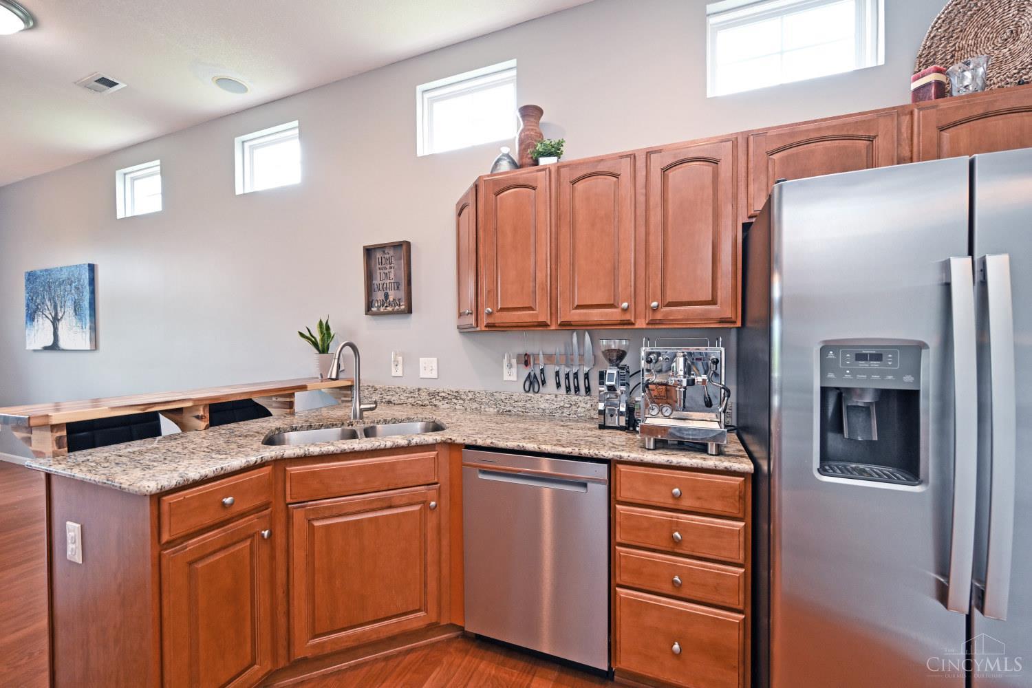 7302 Bridge Point Drive Cincinnati, OH 45248 - Photo 13 of 42