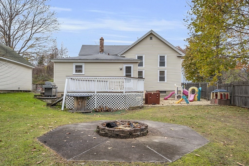 21 River Road Templeton, MA 01436 - Photo 24 of 26 a front view of a house with a garden