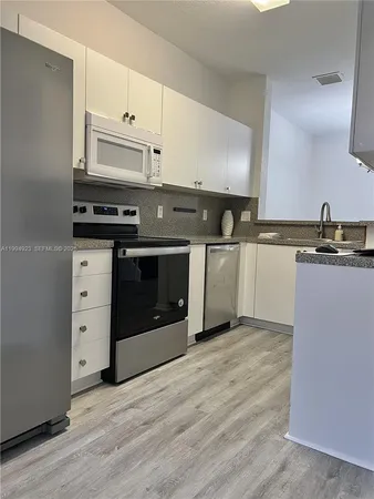 $2,850 | 3951 Northwest 92nd Avenue, Sunrise, FL 33351