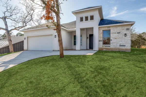 $385,000 | 120 North Pohakea Drive, Bastrop, TX 78602