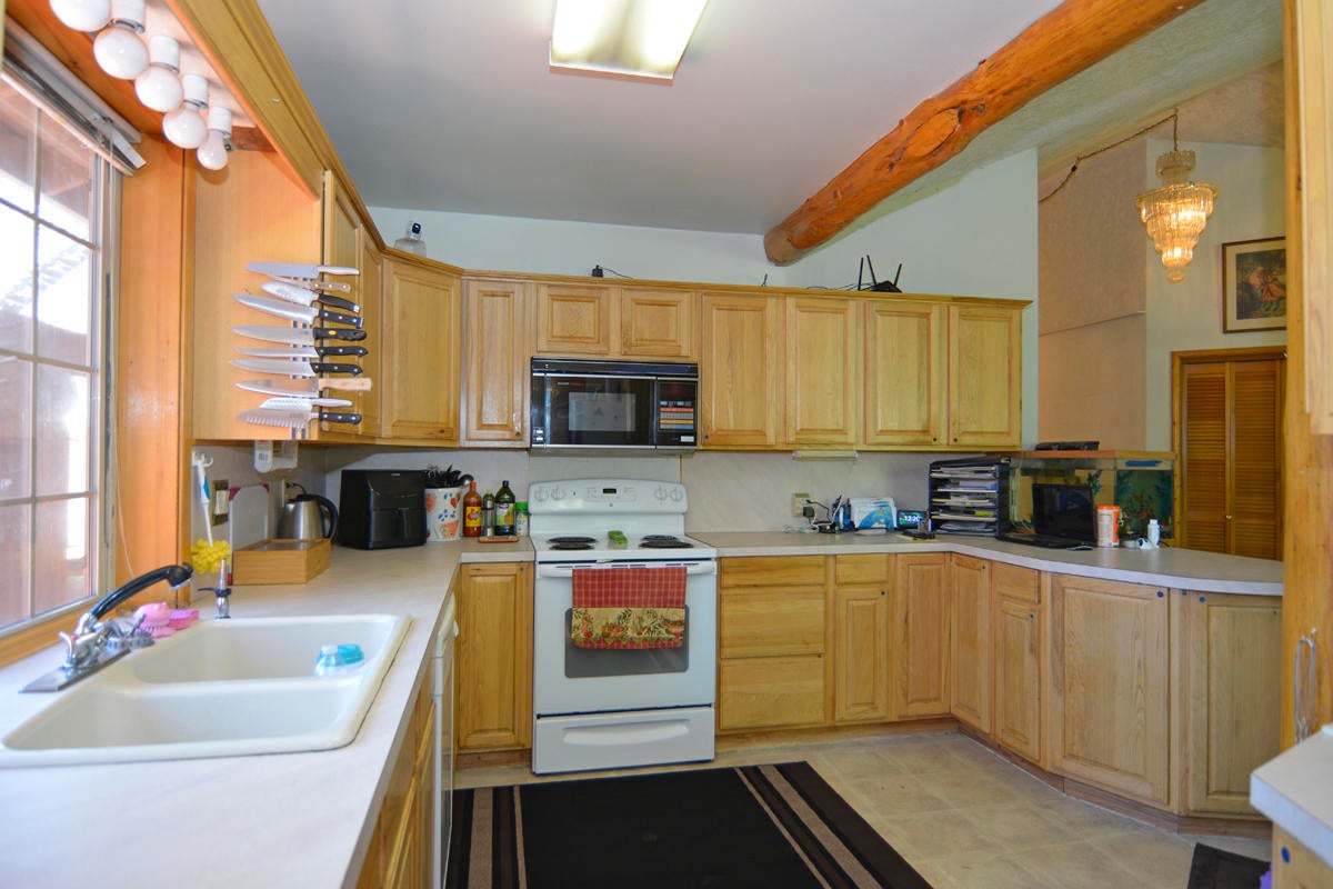16973 Sacramento Road Bend, OR 97707 - Photo 12 of 27 Gallery Image 12