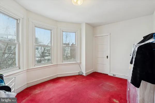 $264,900 | 1111 West Lafayette Street, Norristown, PA 19401