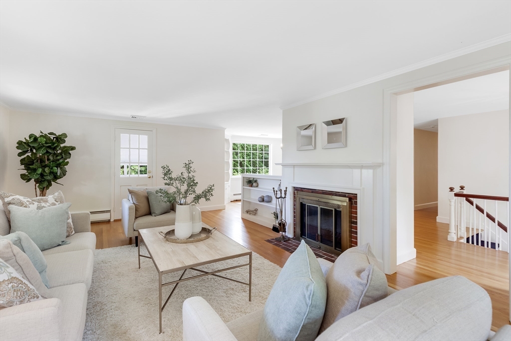 6 Robin Road Lynnfield, MA 01940 - Photo 13 of 29 Gallery Image 13