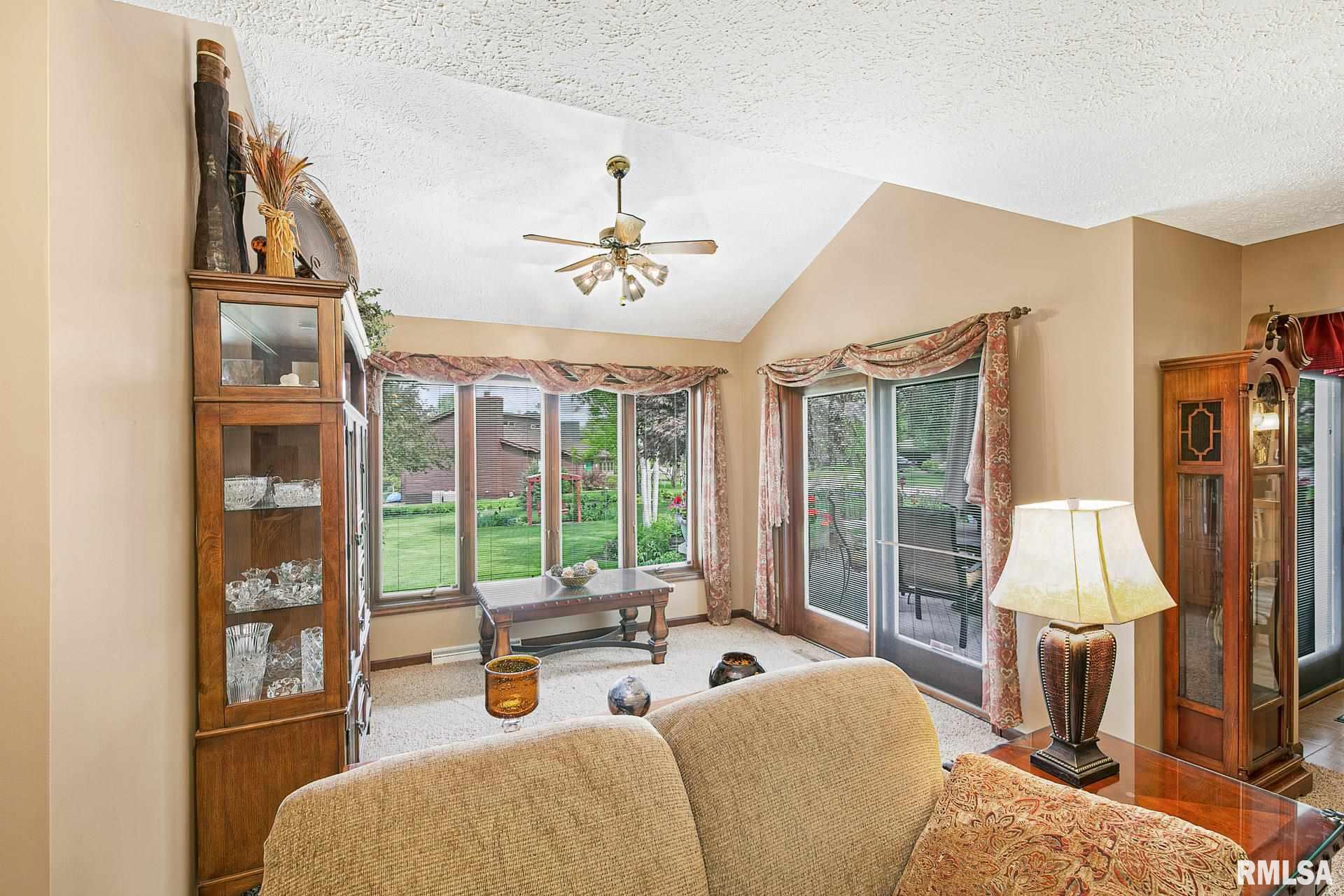 4203 Forest Road Davenport, IA 52807 - Photo 12 of 50 Gallery Image 12