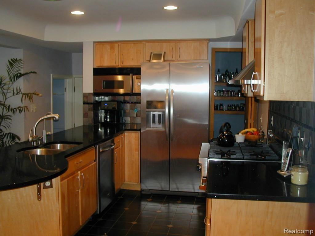 3343 East Clarkston Road Oakland, MI 48363 - Photo 10 of 15 016.jpg