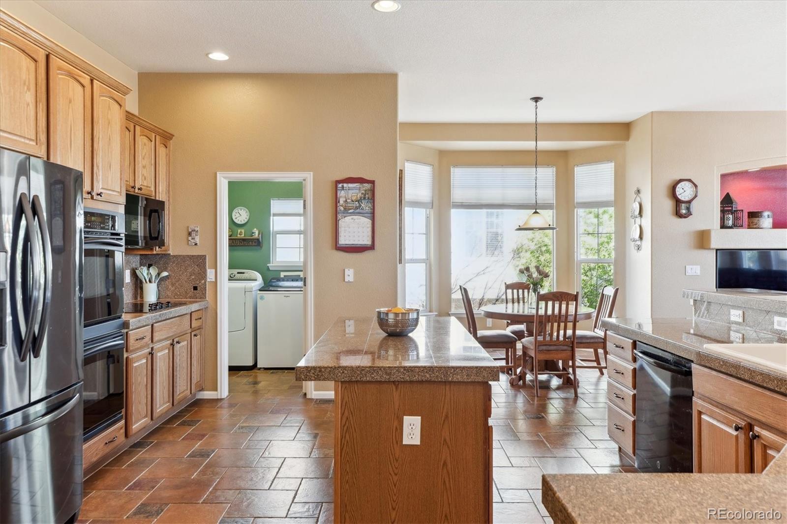 8312 Hackamore Road Littleton, CO 80125 - Photo 10 of 45 Gallery Image 10