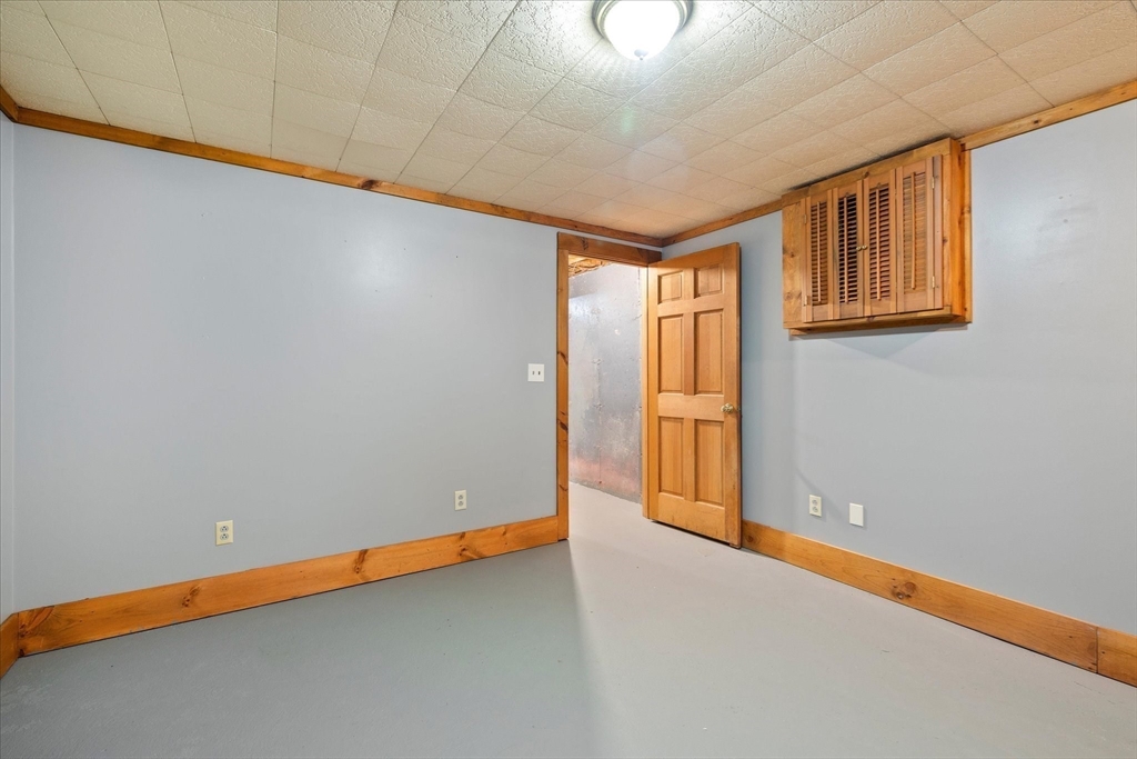 137 Sutton Road Webster, MA 01570 - Photo 32 of 33 Gallery Image 32