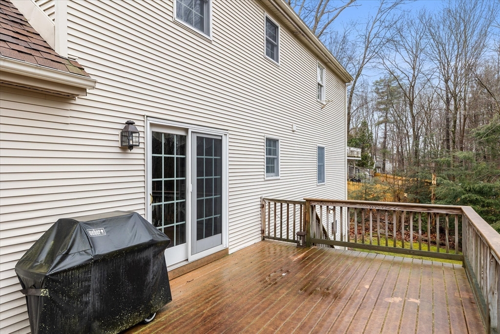 137 Sutton Road Webster, MA 01570 - Photo 6 of 33 Gallery Image 6