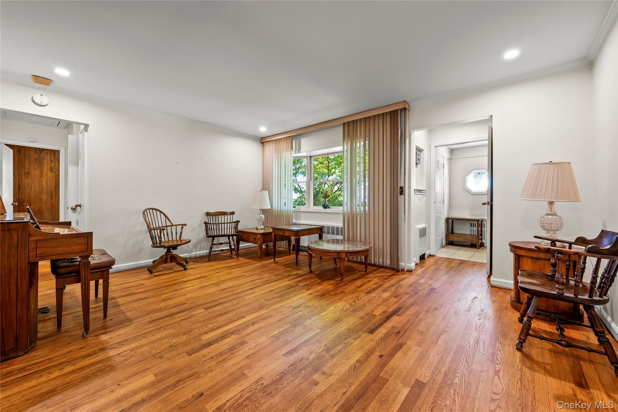 26 Sycamore Road Valley Stream, NY 11581 - Photo 20 of 48 Gallery Image 20