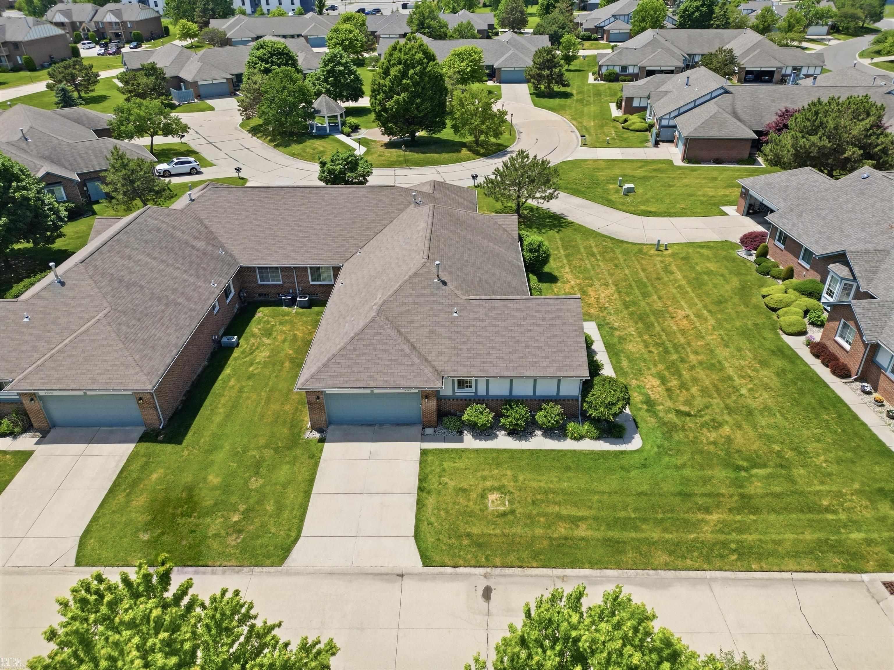 45461 Nottingham Drive, Unit 97 Macomb, MI 48044 - Photo 11 of 42