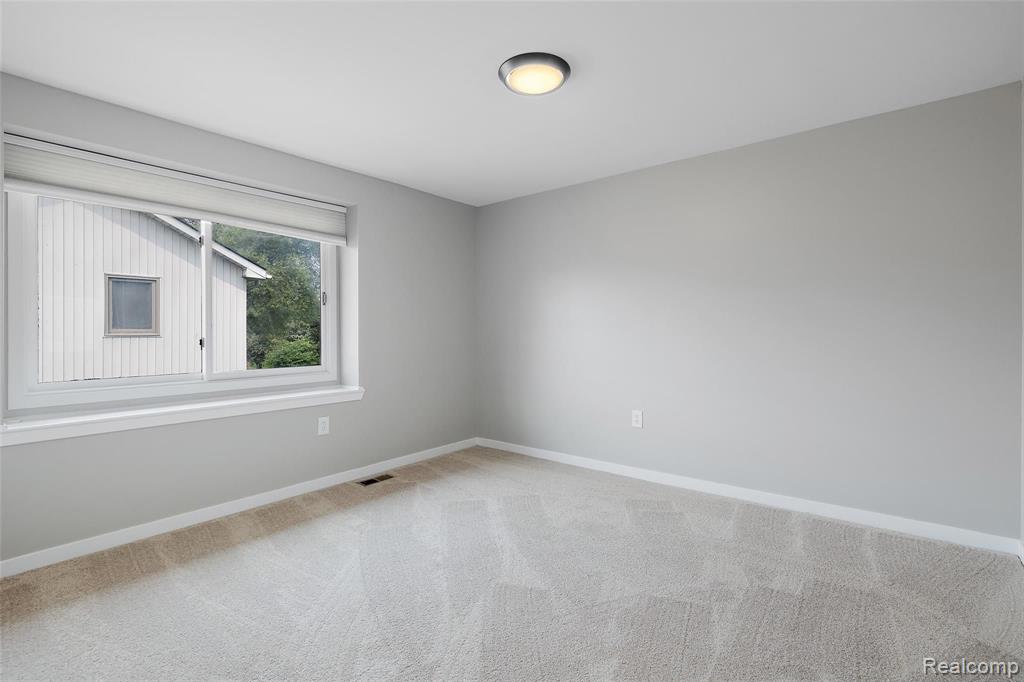 217 Streamview Drive Troy, MI 48085 - Photo 38 of 49