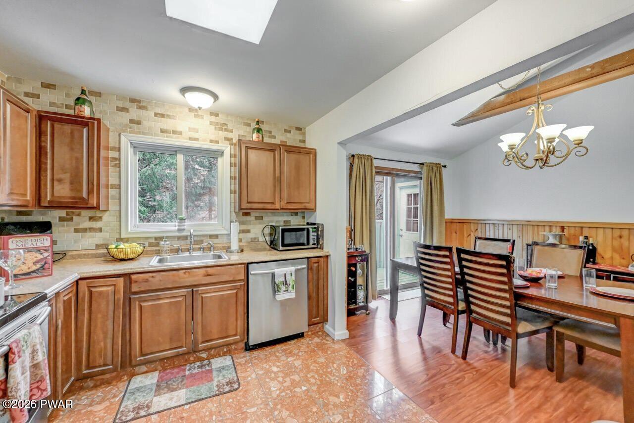 100 Fox Road Dingmans Ferry, PA 18328 - Photo 21 of 51