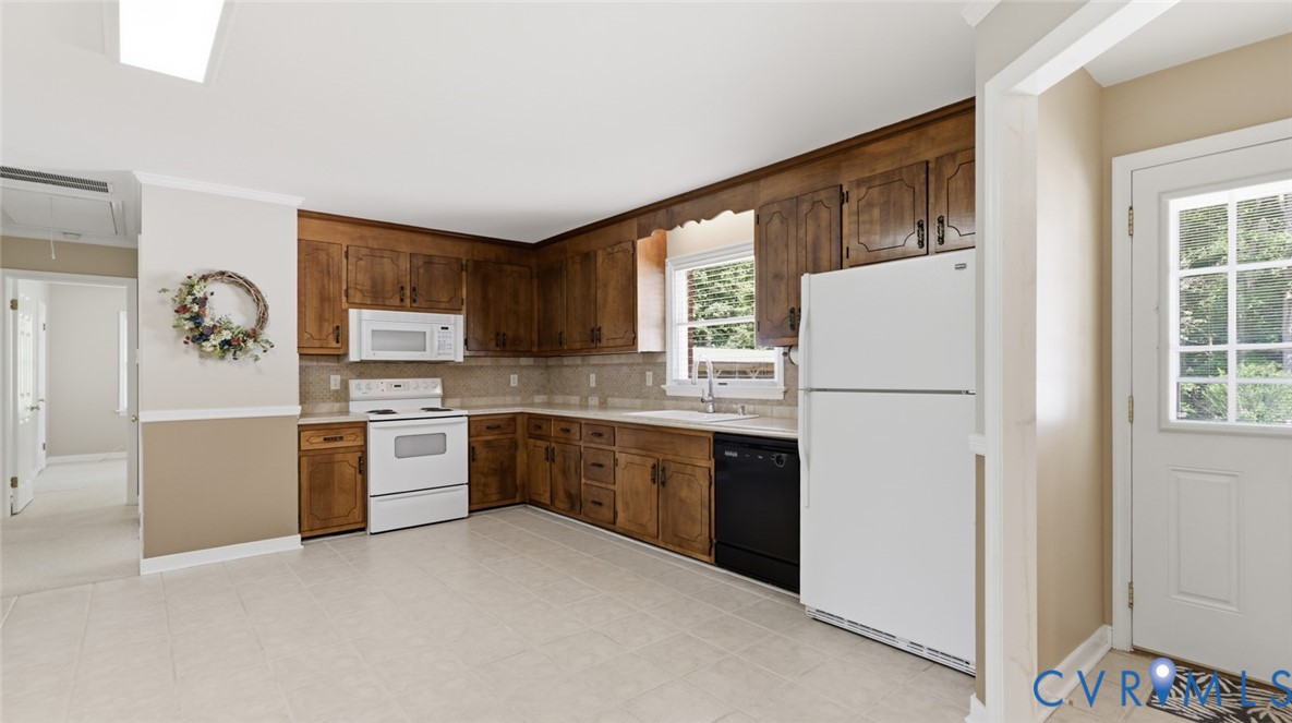 1611 Otterdale Road Midlothian, VA 23114 - Photo 12 of 52