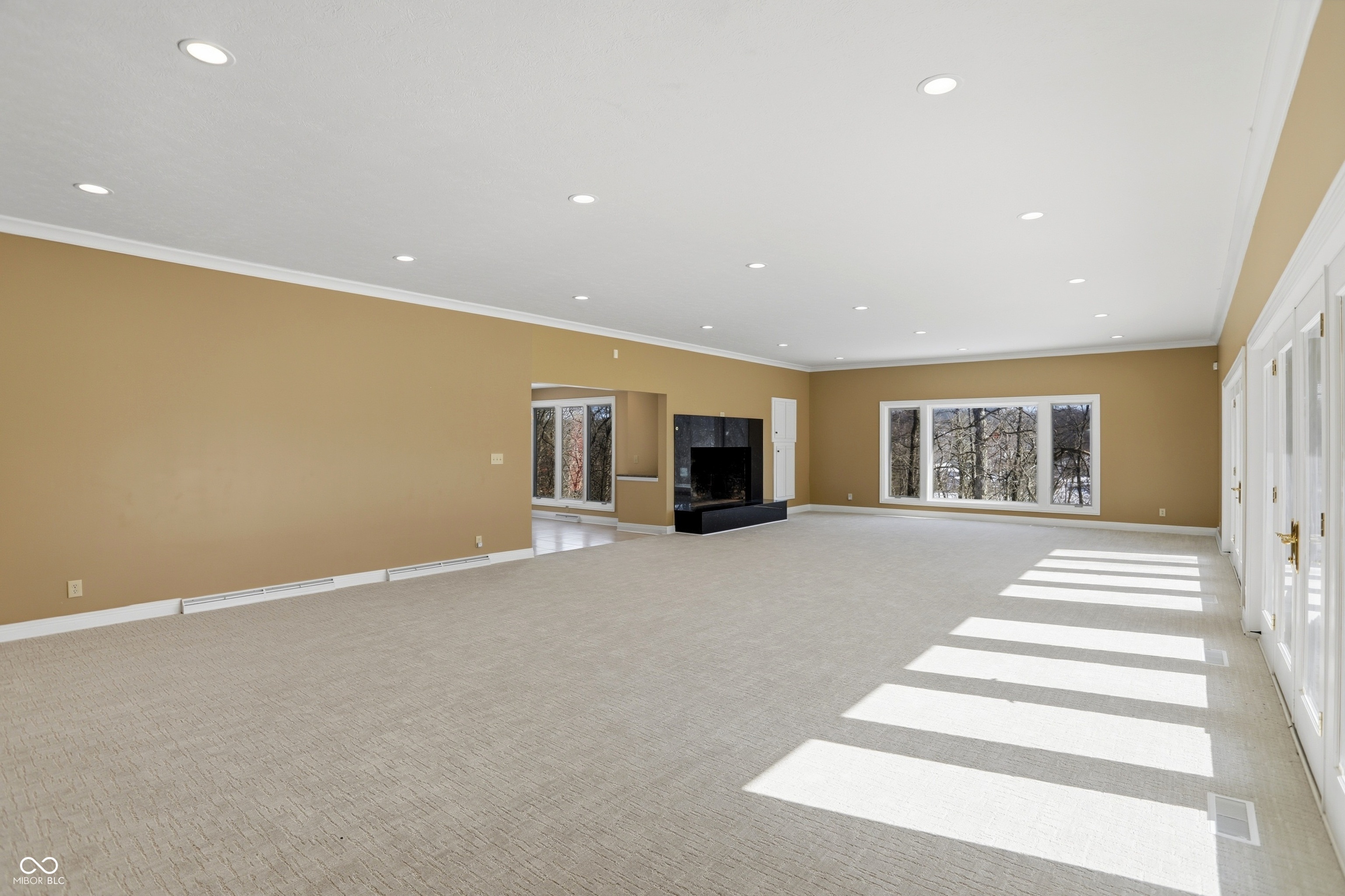 8602 Frontgate Lane Indianapolis, IN 46256 - Photo 21 of 136