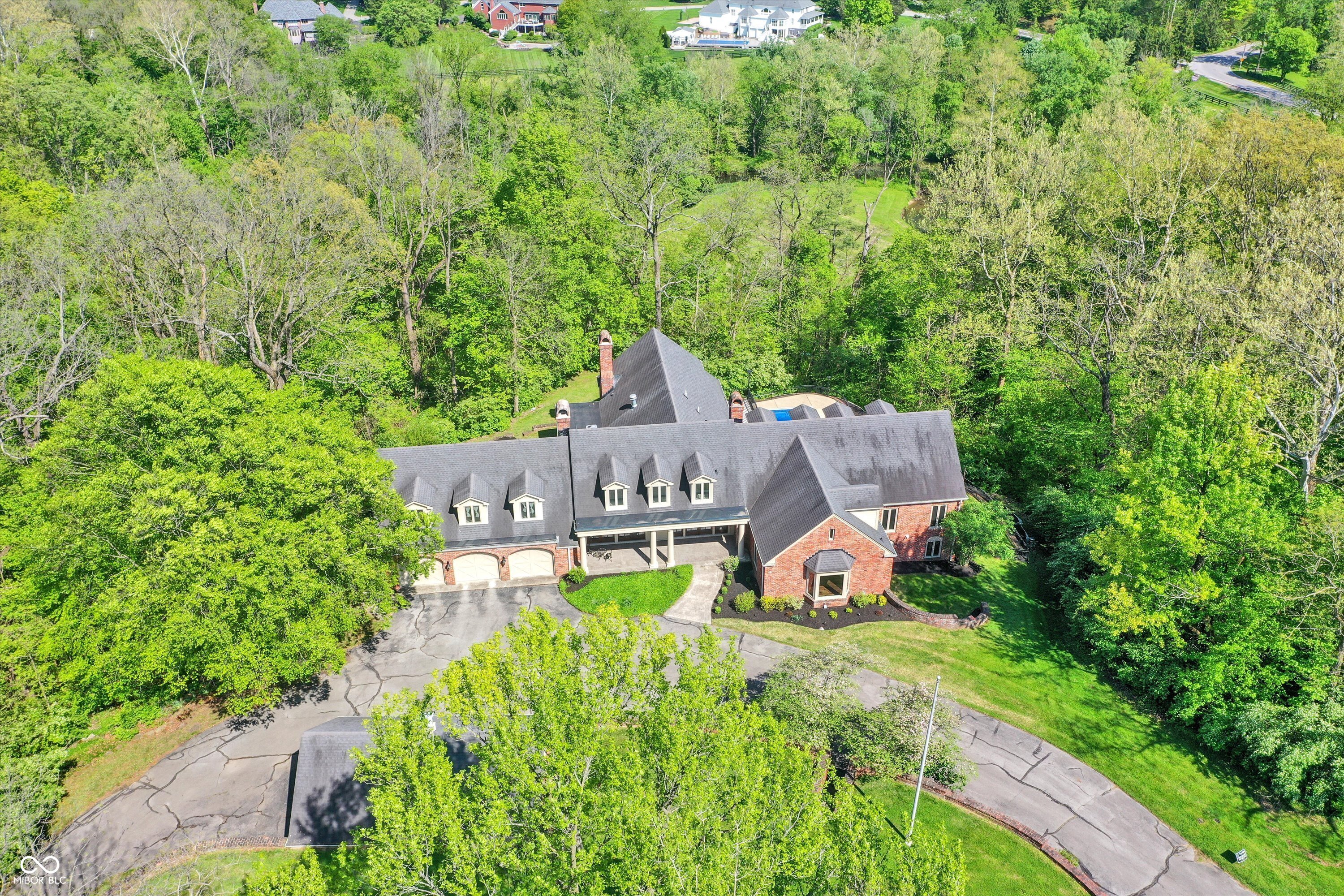 8602 Frontgate Lane Indianapolis, IN 46256 - Photo 3 of 136