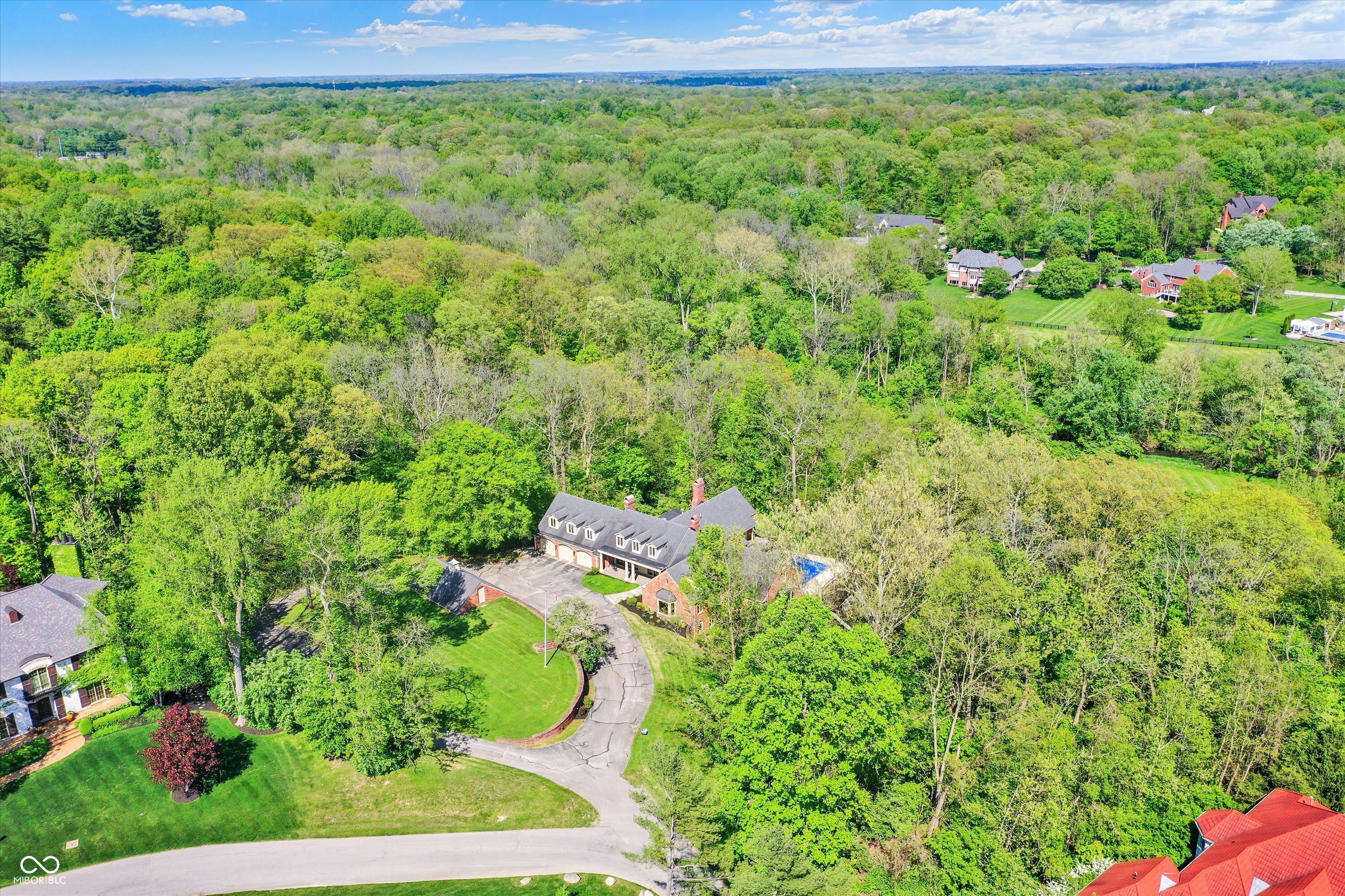 8602 Frontgate Lane Indianapolis, IN 46256 - Photo 4 of 136