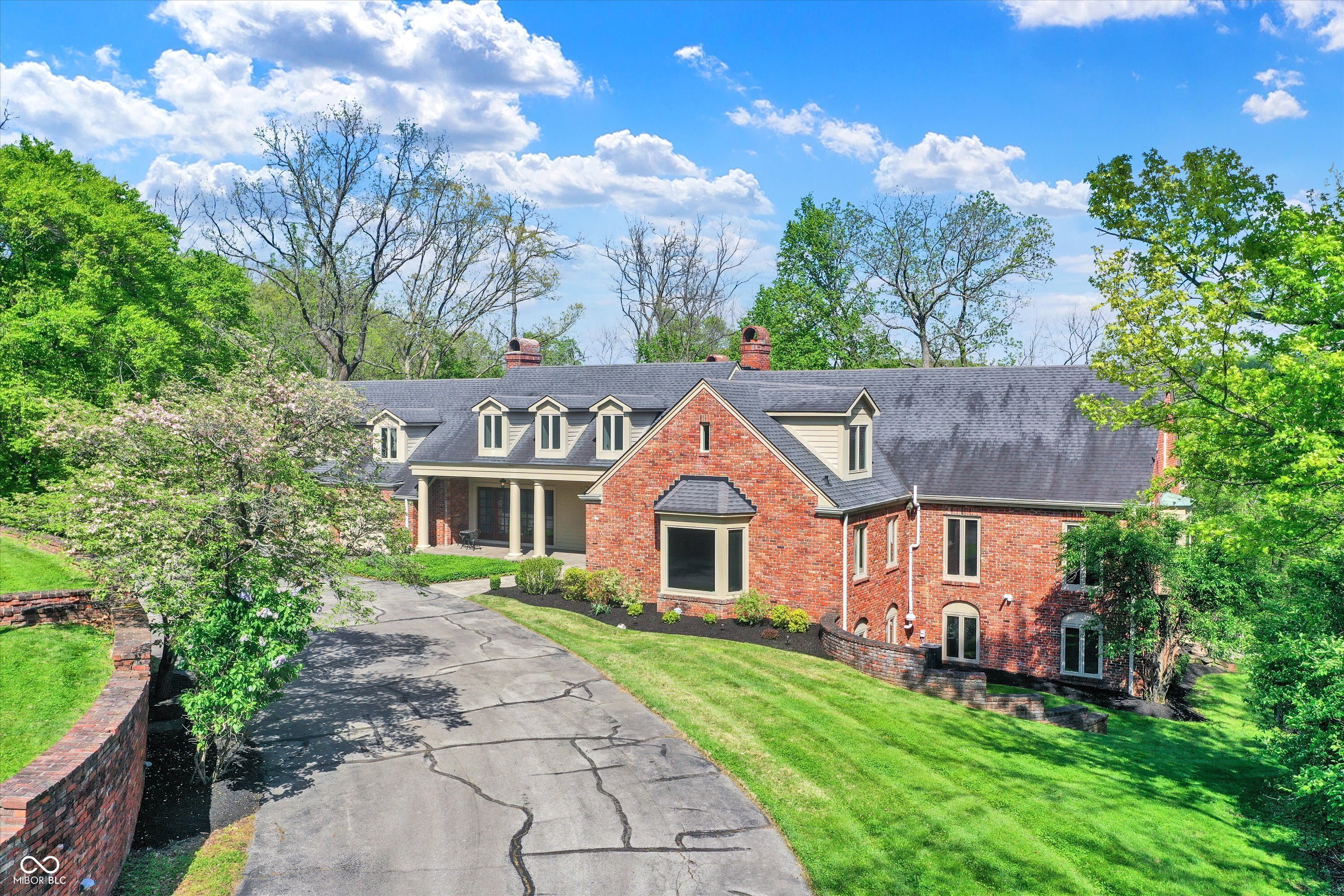 8602 Frontgate Lane Indianapolis, IN 46256 - Photo 5 of 136