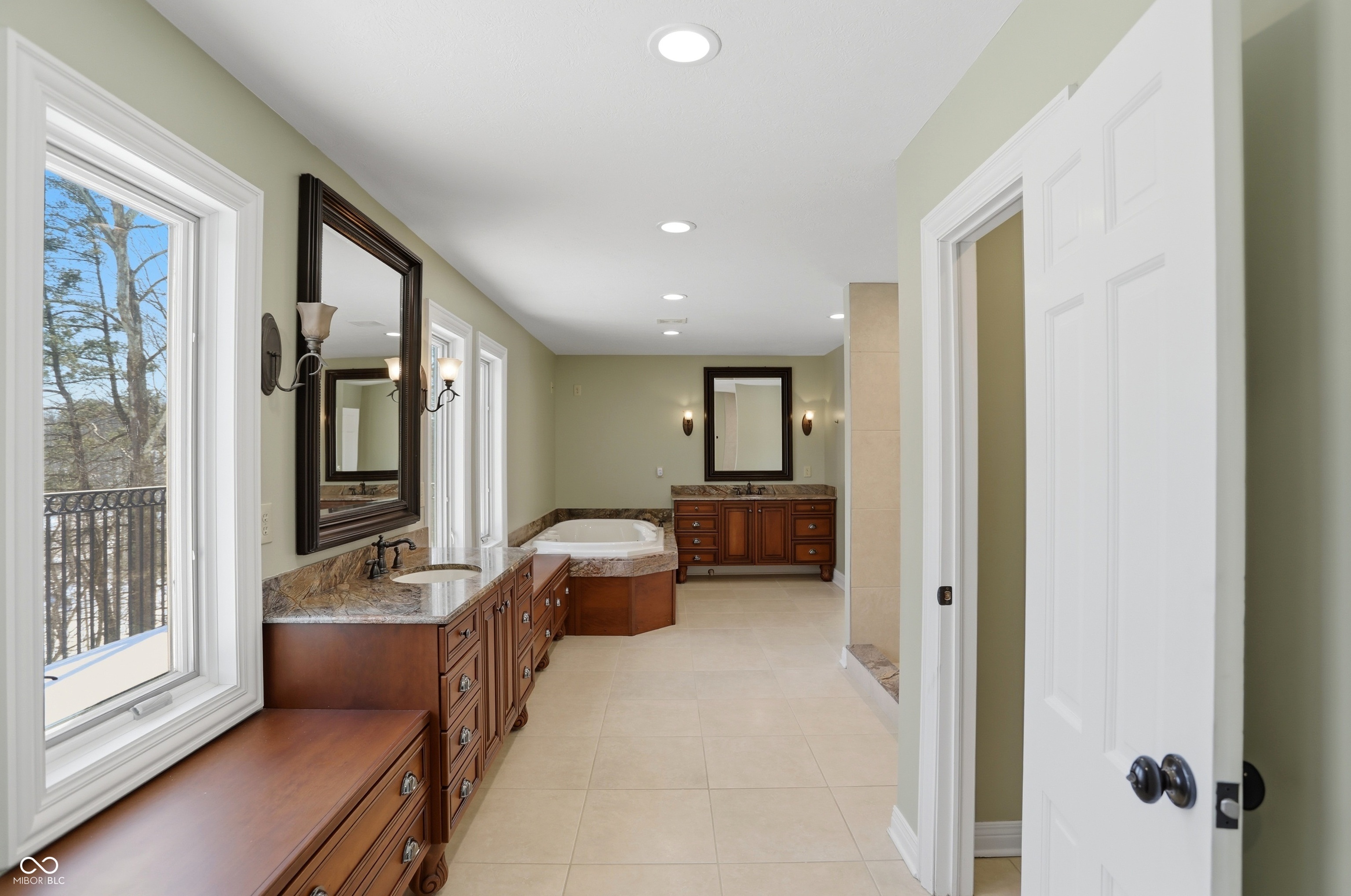 8602 Frontgate Lane Indianapolis, IN 46256 - Photo 59 of 136