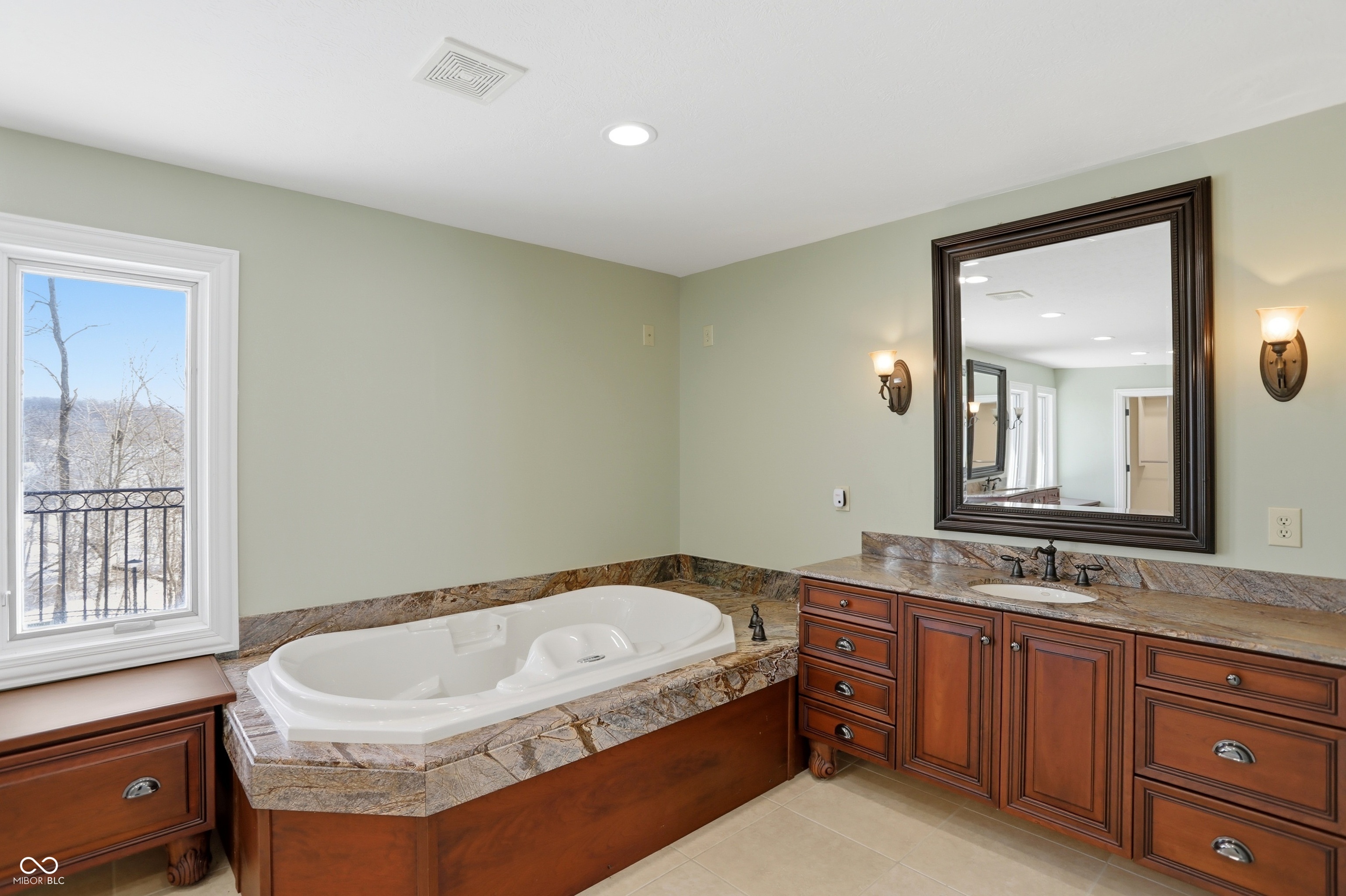 8602 Frontgate Lane Indianapolis, IN 46256 - Photo 62 of 136